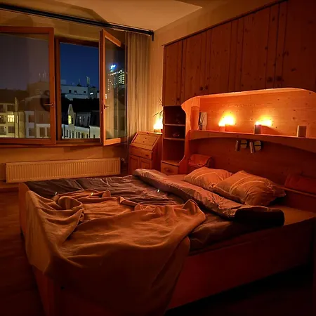 Apartment Quite Embassy Charm *